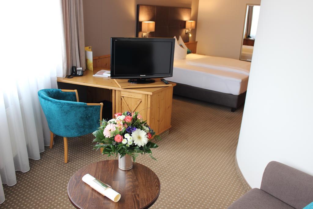 Hotel Landhaus Feckl Ehningen Extérieur photo