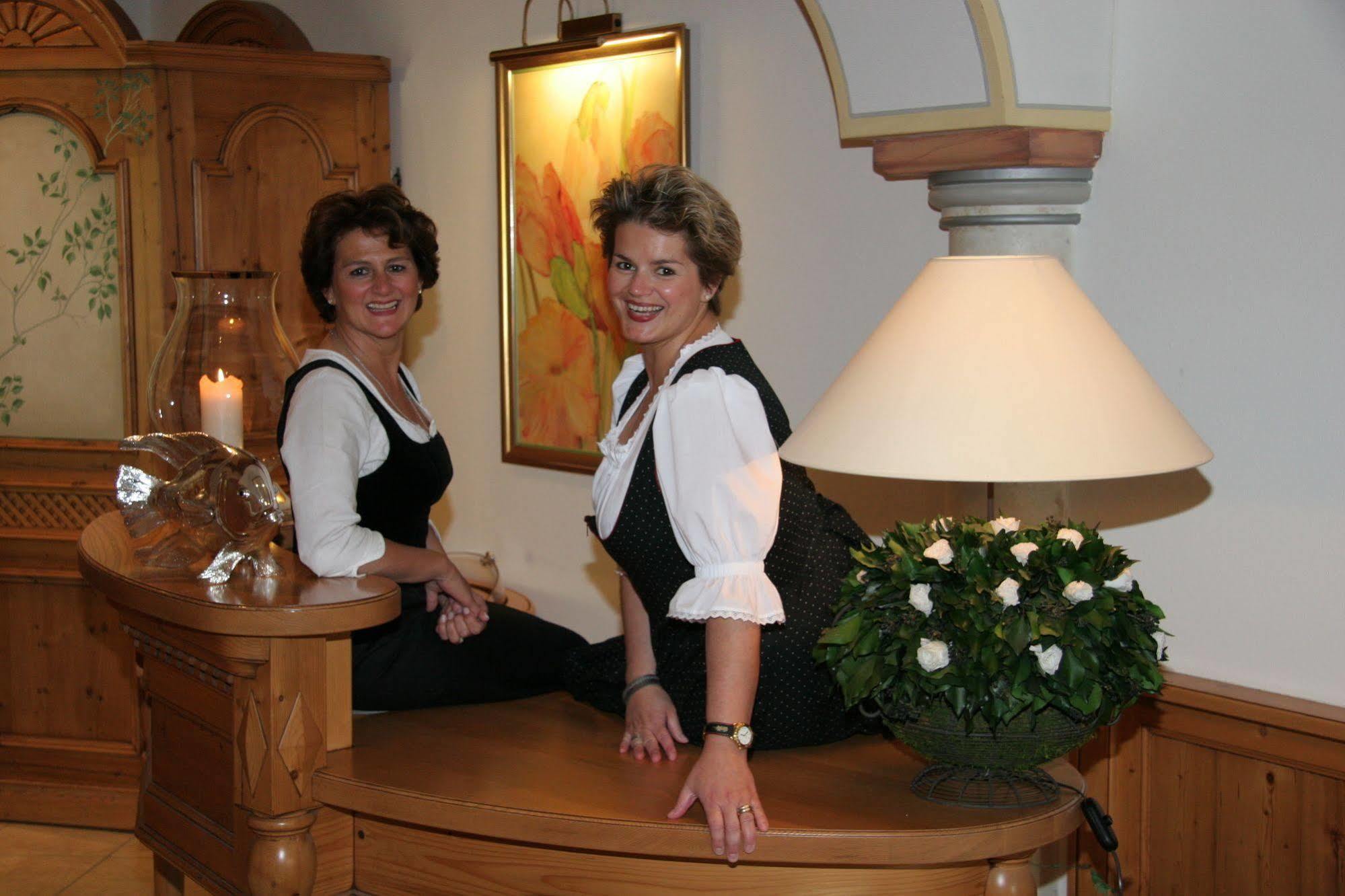 Hotel Landhaus Feckl Ehningen Extérieur photo