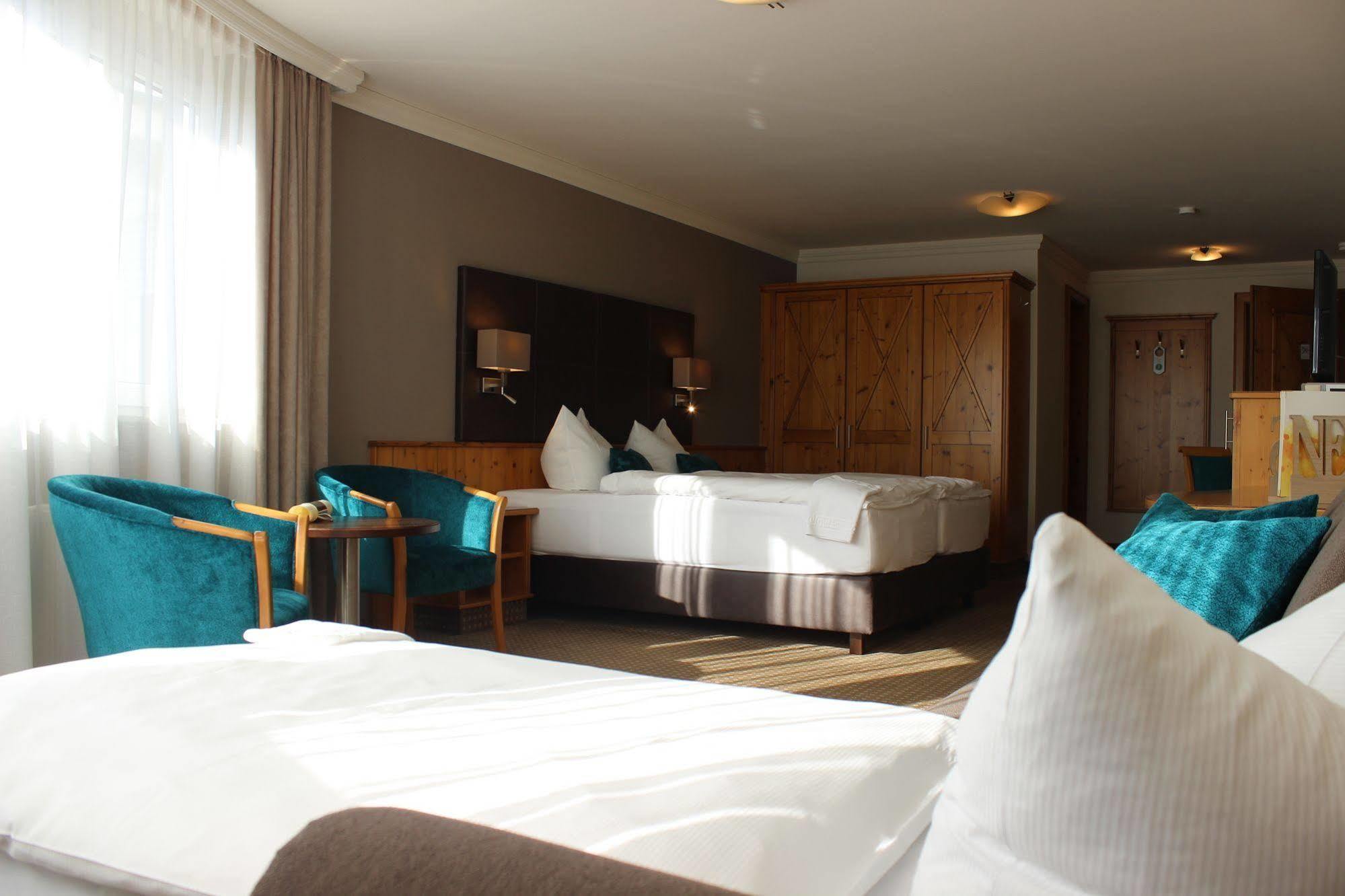 Hotel Landhaus Feckl Ehningen Extérieur photo